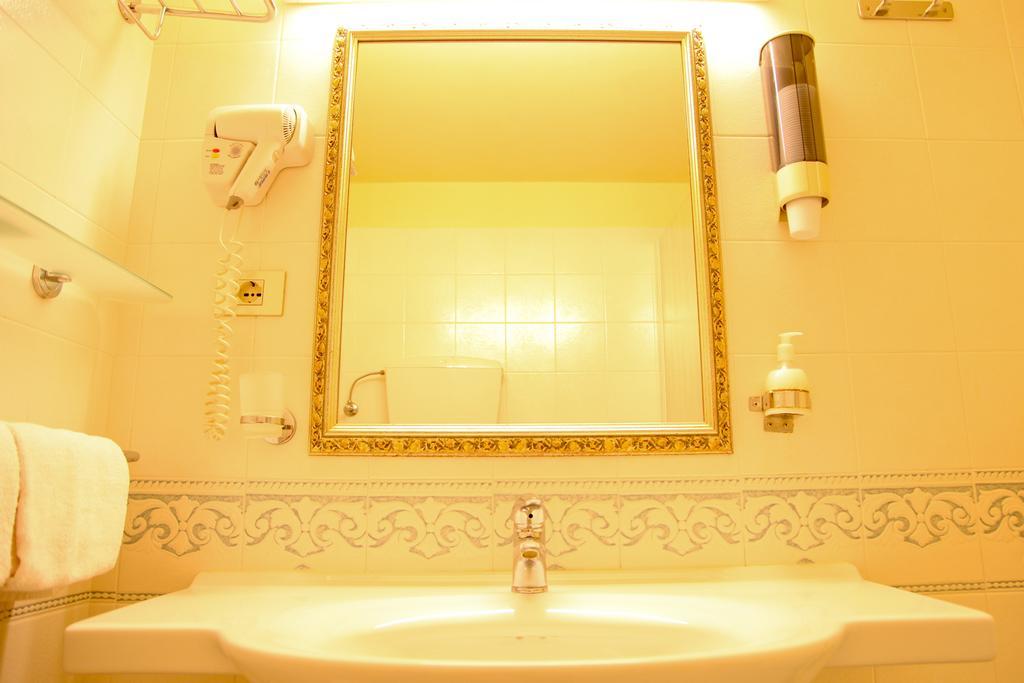 Hotel Cristallo ファーノ エクステリア 写真