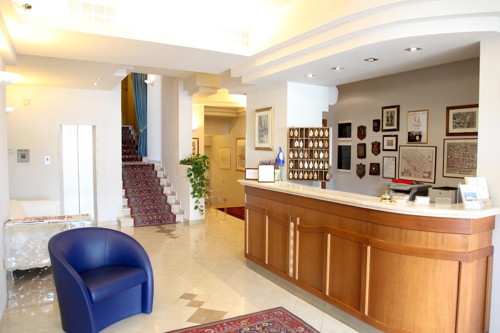 Hotel Cristallo ファーノ エクステリア 写真