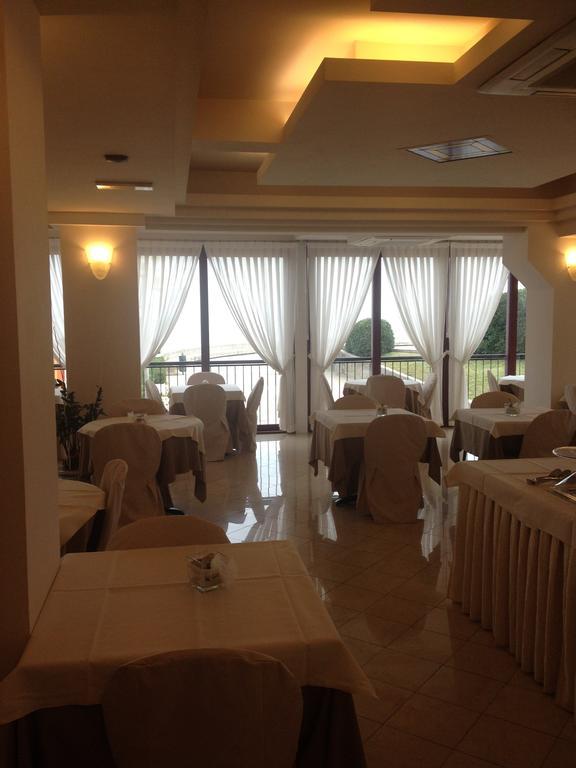 Hotel Cristallo ファーノ エクステリア 写真