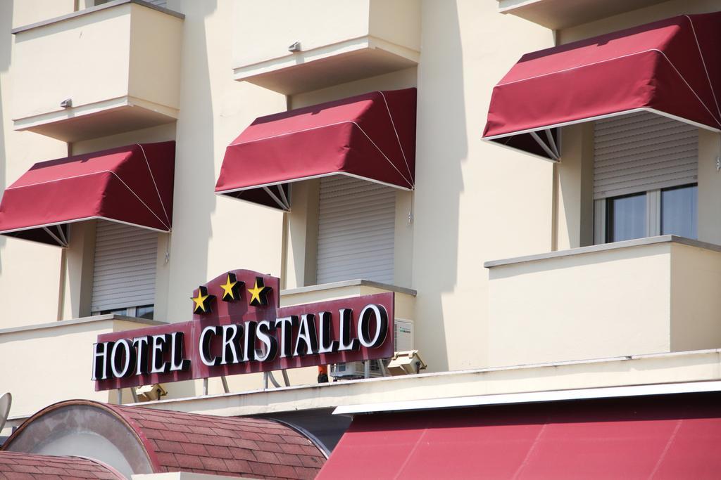 Hotel Cristallo ファーノ エクステリア 写真